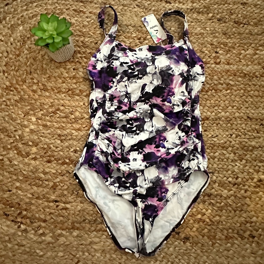 NWT ONE PIECE SWIMSUIT